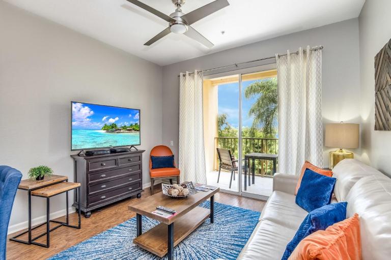 Newly Updated Condo w Scenic Resort View - B&B Orlando