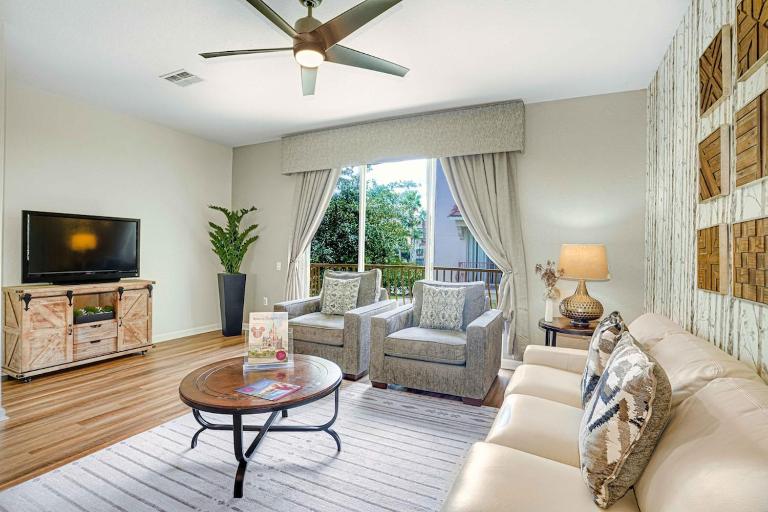 Spacious Townhome wPatio Garage Sleeps10 - B&B Orlando