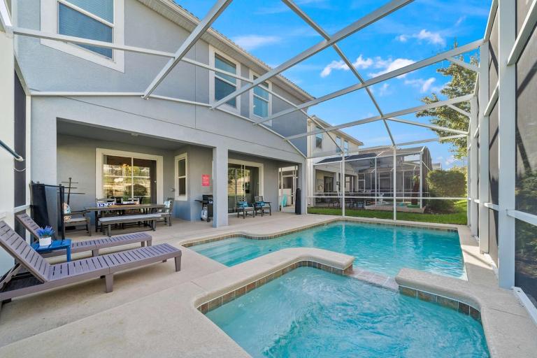1560 Tempo Lane - B&B Davenport