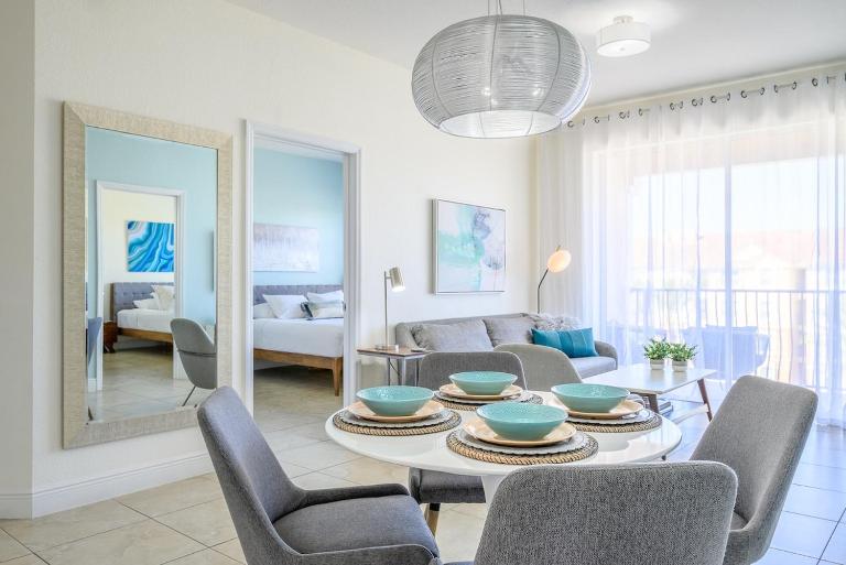 4862 Cayview Avenue 408 - B&B Orlando