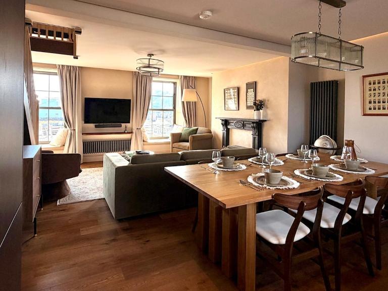 Customs House Guest Suites - Bed and Breakfast Porthmadog