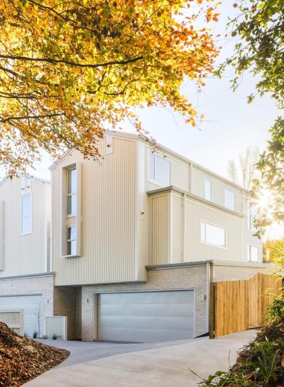 Brand New Luxury Home in Central Hamilton - Chambres d'hôtes Hamilton