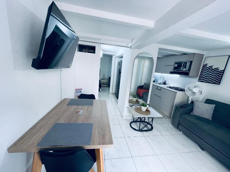 Acogedor apartamento cerca al poblado - B&B Medellín
