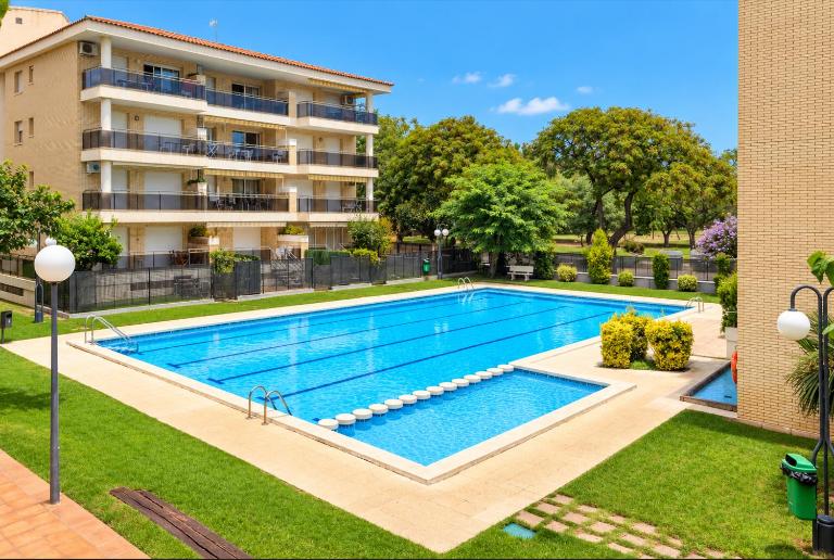 Apartamentos Llobregat - B&B Cambrils
