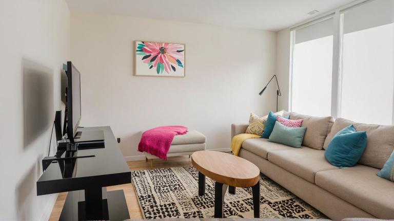 Modern Boutique ENTIRE HOME Living in Culver City - B&B Los Angeles