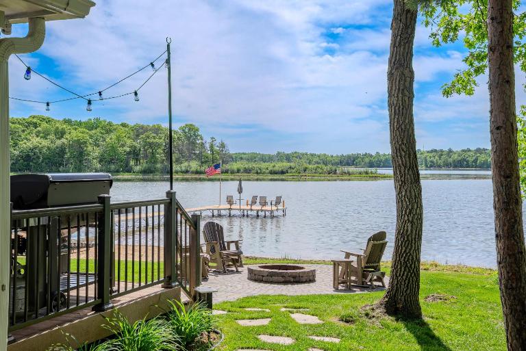 Hartley Lake Hideaway - The Perfect Getaway! - B&B Brainerd
