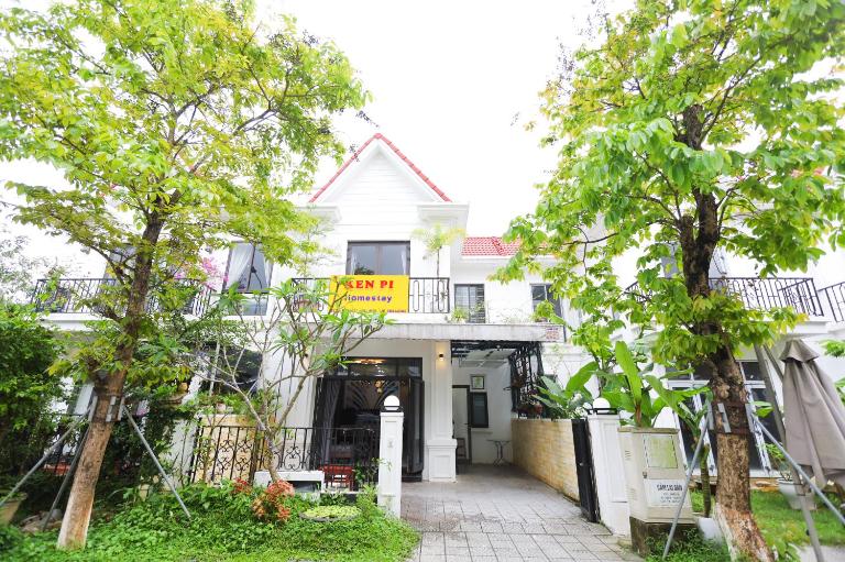 KenPi House - NGUYÊN CĂN, có NETFLIX xem phim, đậu nhiều xe ô tô - Bed and Breakfast Hué