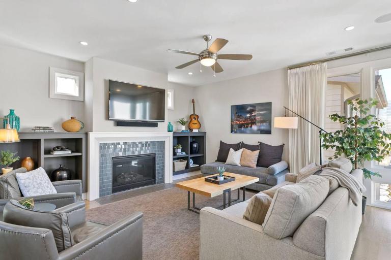 Steps to The Gulch 4BR 3,5 BA Rooftop Wet Bar - Ferienwohnung Nashville