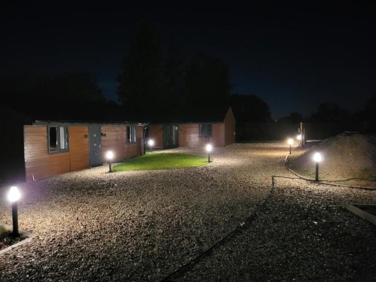 Lodges By The Willows - B&B Stow