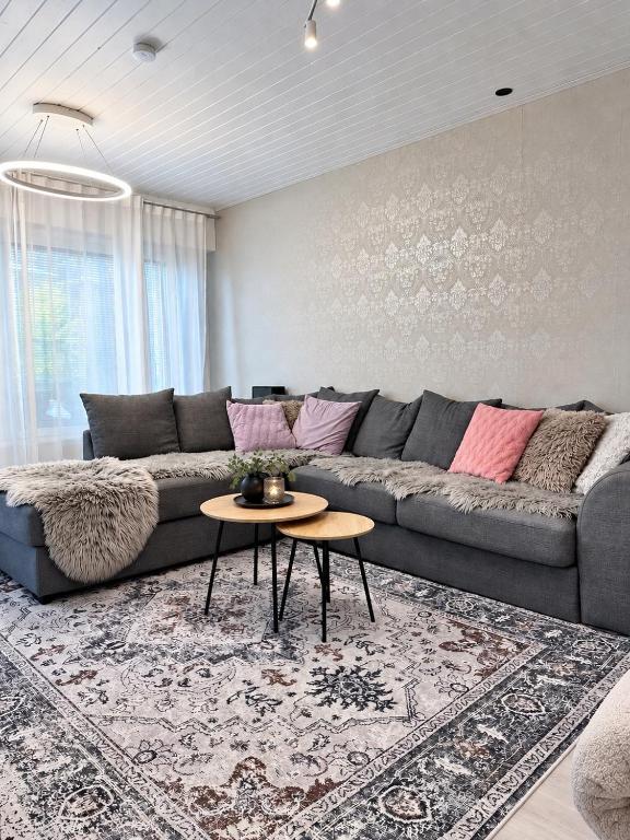 Rubin Apartment - moderni huoneisto lähellä keskustaa - B&B Kajaani