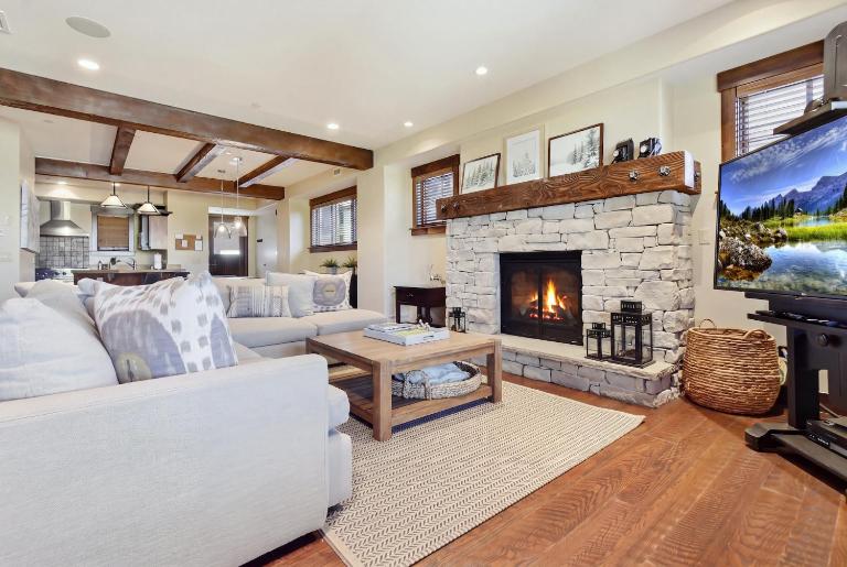 Silver Star #404 - 3 Bed Condo w spa - B&B Park City