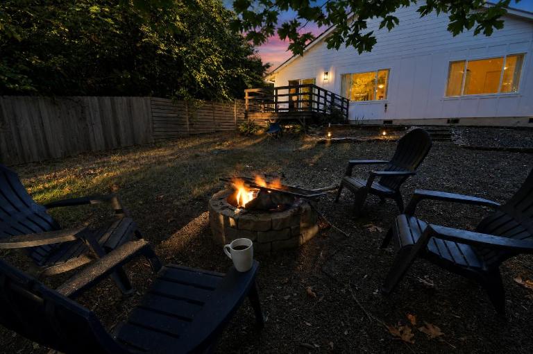 Near Mason Lake - Fast WiFi - Near Mason Hospital - Sleeps 7 - Chambres d'hôtes Shelton