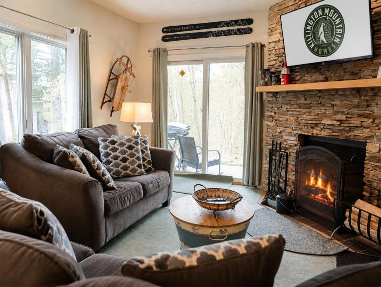 Bearmont- Pool, HotTub, Fireplace - B&B Killington