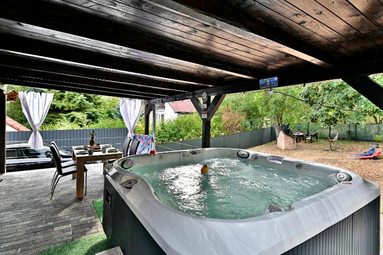 Florida Privát Vendégház - Chambres d'hôtes Pécsvárad