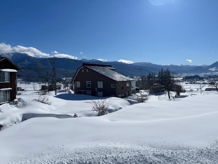 Togari Sunshine Lodge - Ferienwohnung Iiyama