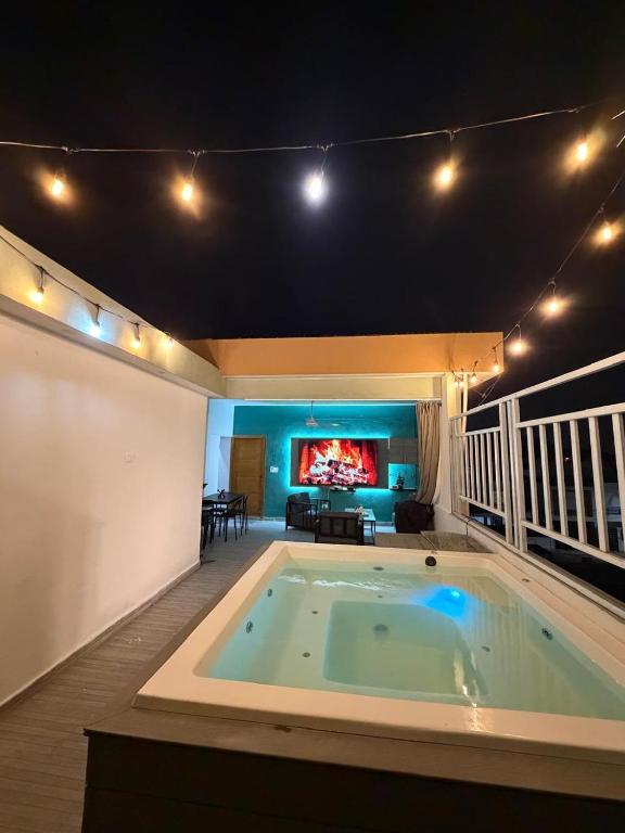 Private Terrace y Jacuzzi Escape - B&B Juan López
