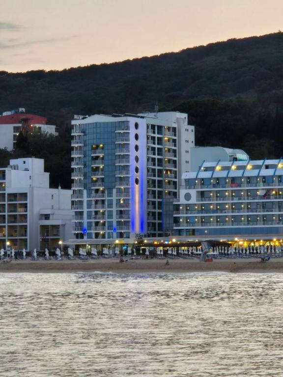 Berlin Golden Beach Azure Vista Studio - B&B Zlatni Pyasatsi