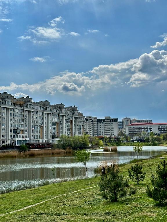Apartament cu 2 dormitoare pe Albișoara - Ferienwohnung Chişinău