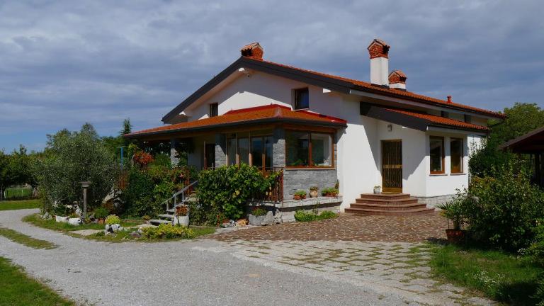 Apartma Pri Lipi - Chambres d'hôtes Sežana