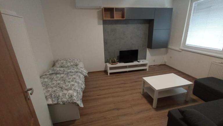 Comorra Studio Apartment - Komarno - B&B Komárno
