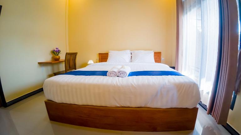 Raka Booming Homestay - B&B Sengkol
