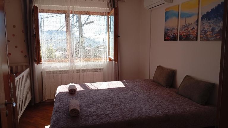 Apartman sa garažom i internetom - Chambres d'hôtes Sarajevo
