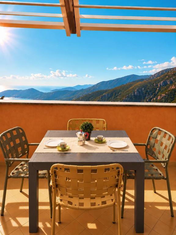 Piscina, Spa e Mare a Casa Torretta in collina - B&B Magliolo