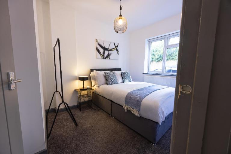 Chalfont Modern Stay, 2 Bedrooms, Sleeps 4, Free Parking - Bed and Breakfast Chalfont Saint Peter