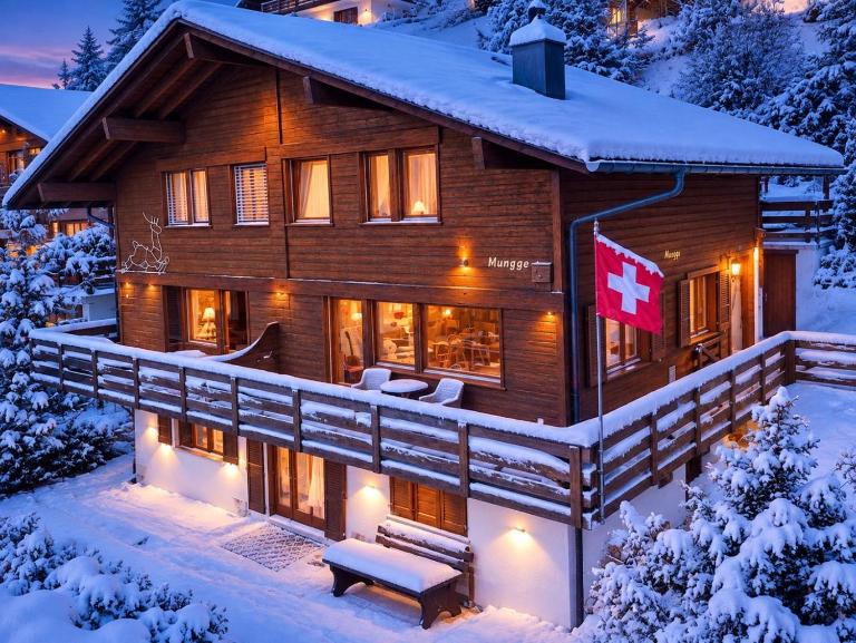 Lake Thun Alps Scenic Views and Concierge by SwissHut - Ferienwohnung Beatenberg