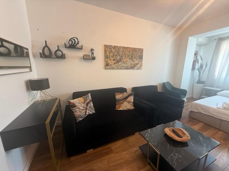Cozy Ivory Studio - Ferienwohnung Voluntari