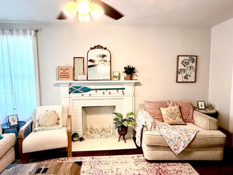 Orange Blossom Cottage Pet friendly and fenced yard - B&B Foley