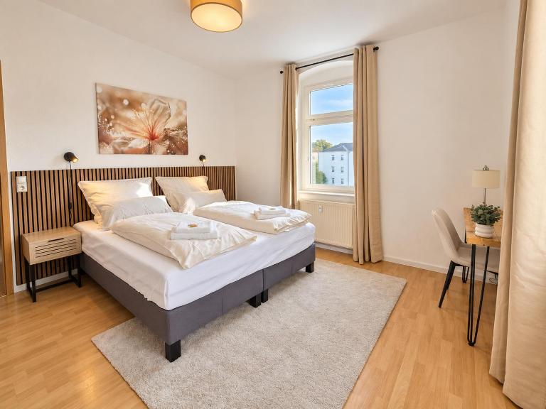ElbQuartier13 2 Schlafzimmer Balkon und Parkplatz - Ferienwohnung Heidenau
