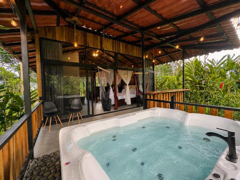 Green Forest Villa - B&B La Fortuna