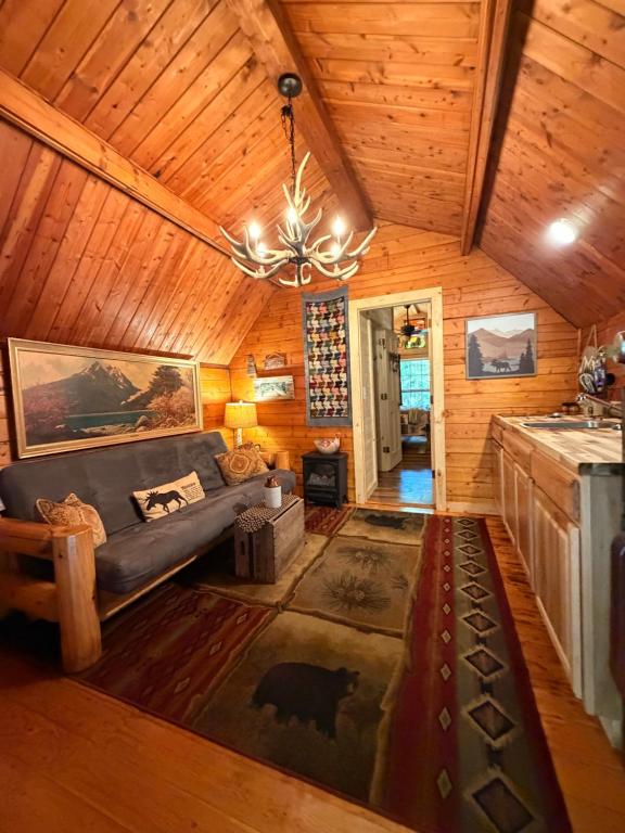 The Dapper Duck Log Cabin - B&B Cosby