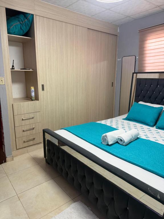 Apartamento doña Ita a 20 minutos del aeropuerto Residencial Palo alto calle 12 casa 318 - Chambres d'hôtes Panamá