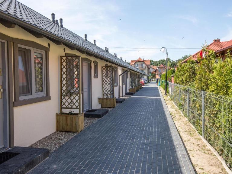 Cozy, wooden holiday homes with terraces - B&B Krynica Morska