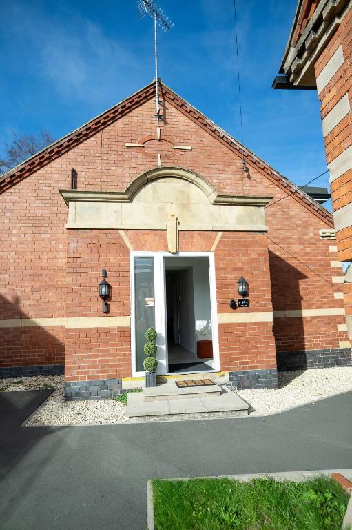 2-Bed Retreat-Gated Parking-Work Recharge Stay - Chambres d'hôtes Worksop