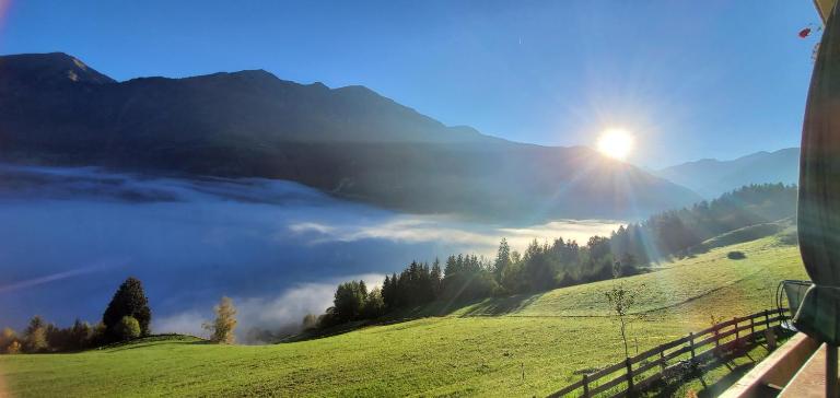 Ferienwohnung am Krausberghof mit Balkon und Parkplatz, Aufenthaltsraum, 6 Fahrminuten zur Alpentherme Gastein und zur Schlossalmbahn - B&B Bad Hofgastein