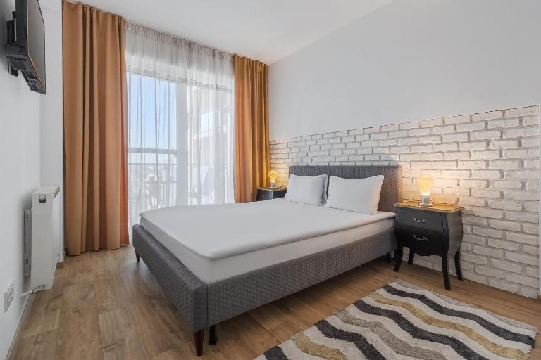 Brick Flats - B&B Oradea