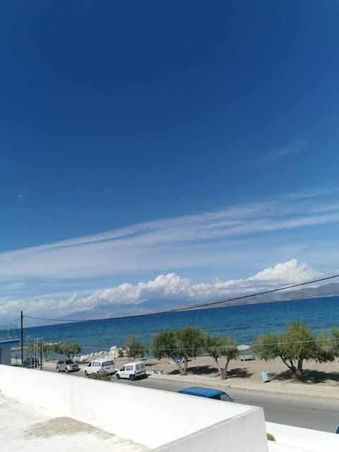 Beachfront Absolute Bliss in Perigiali, Korinthia - B&B Perigiali