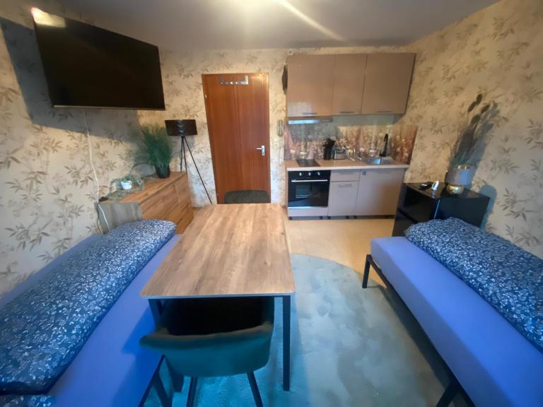 Gästehaus Frickenhofen - Ferienwohnung Gschwend