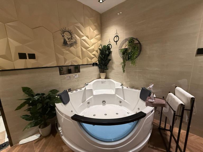 الملقا جاكوزي Al Malqa Jacuzzi - B&B Riyadh