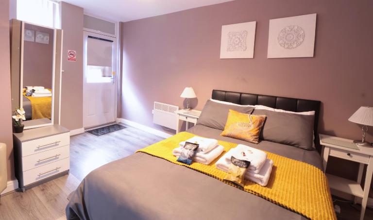 Modern Leeds Apartment Free Parking Near Hospital & Arena - B&B Leeds