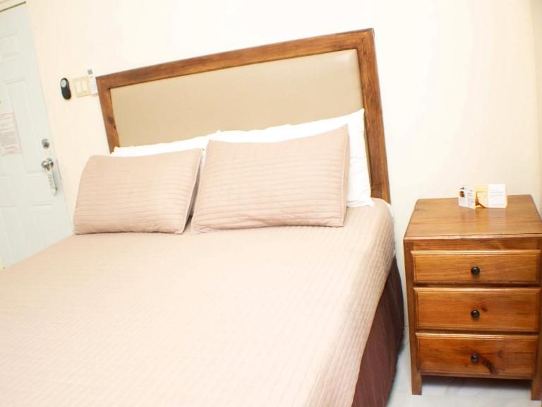 The Vista Inn Studio #1 - Bed and Breakfast Falmouth
