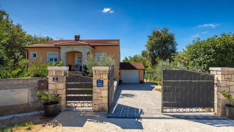 Villa Alma by Villas Guide - B&B Orbani