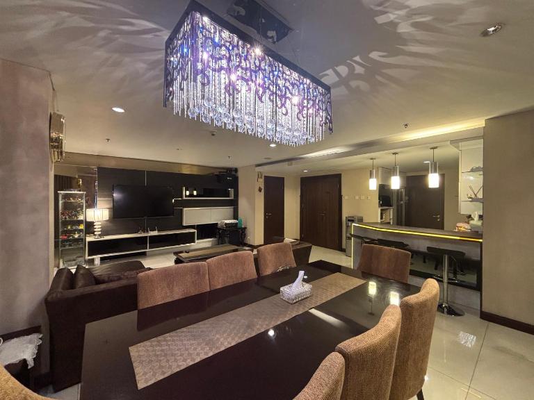 3BR Apt, Penthouse, CBD, Braga, City Center, El Royale Hotel, Bandung - Ferienwohnung Bandung