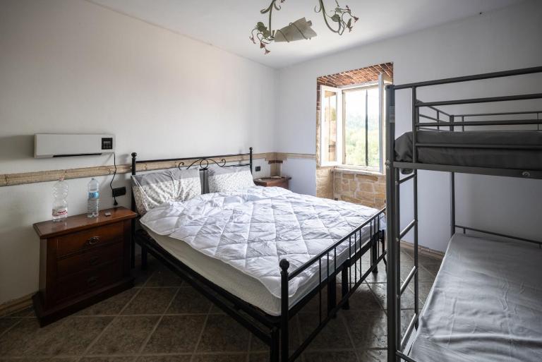 Cascina Castellazzo - Appartamento Alfa - Bed and Breakfast Castellino