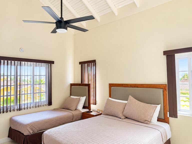 The Vista Inn Studio #2 - Bed and Breakfast Falmouth