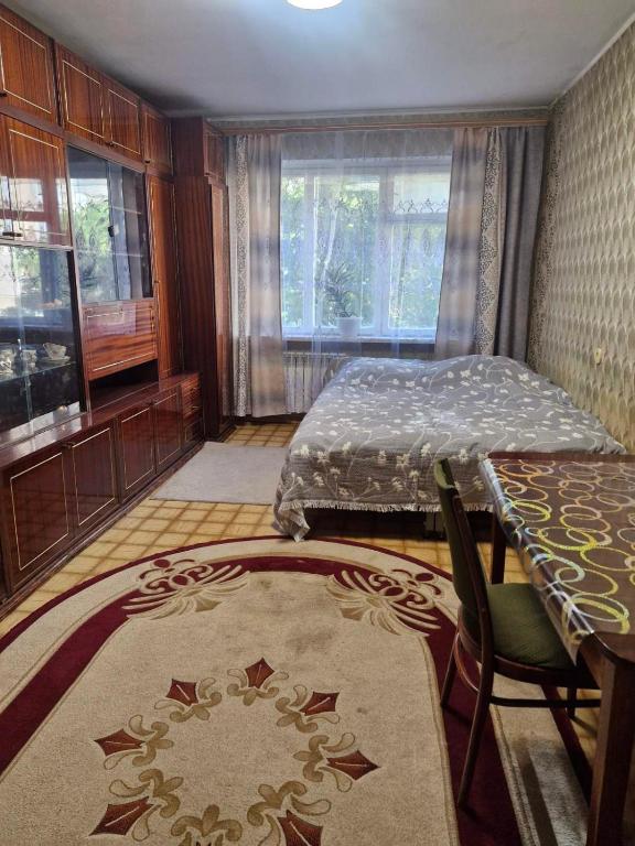 3-комнатная Бочарова 43 - B&B Odessa