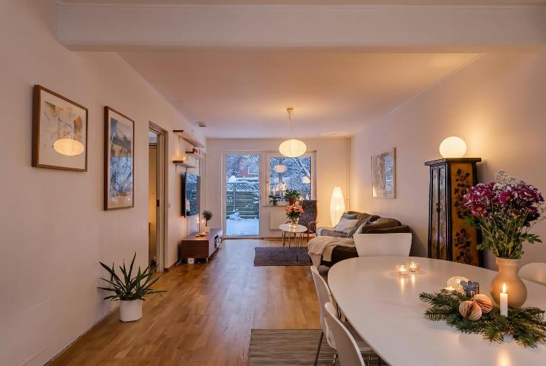 Spacious Apartment in Sodermalm - B&B Stockholm